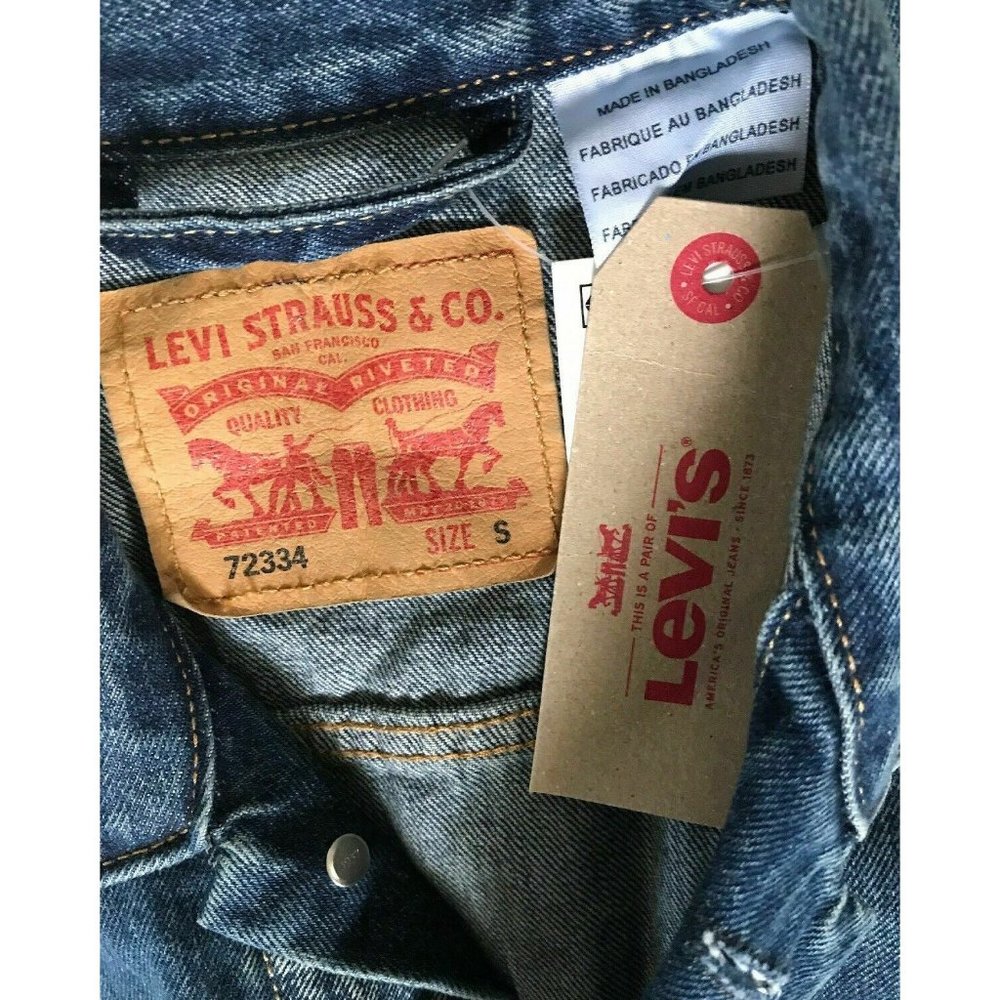Levi's Trucker Jean Jacket Faded Distressed Size Small NWT - Picture 5 of 7